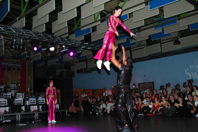 min 2005 11 12 fous swing 186